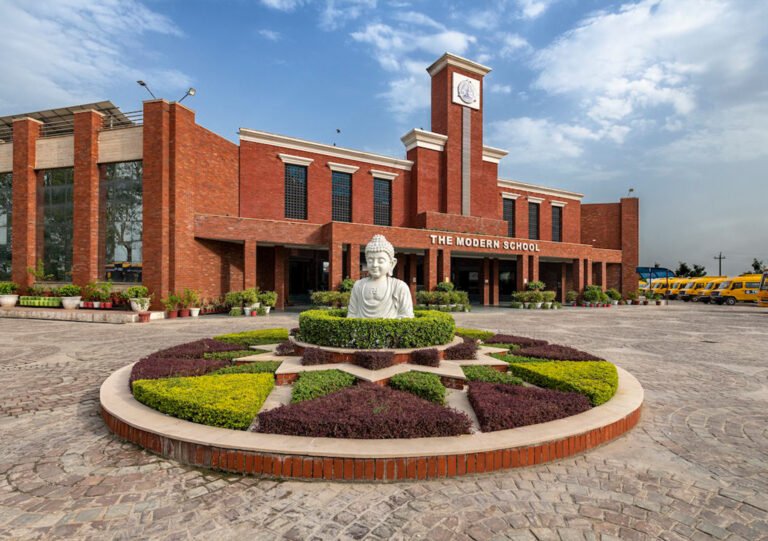 1755153824-1753770126-schoolCampus